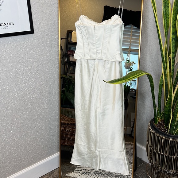 House of CB 'Sienna' Ivory Satin Strapless Corset Midi Dress NWOT - Picture 14 of 15